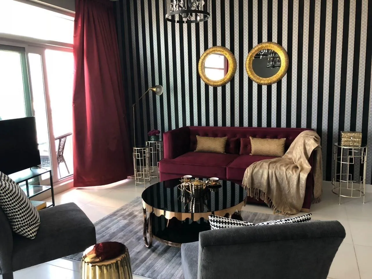 Luxury Staycation - The Loft West Dubai 0*,